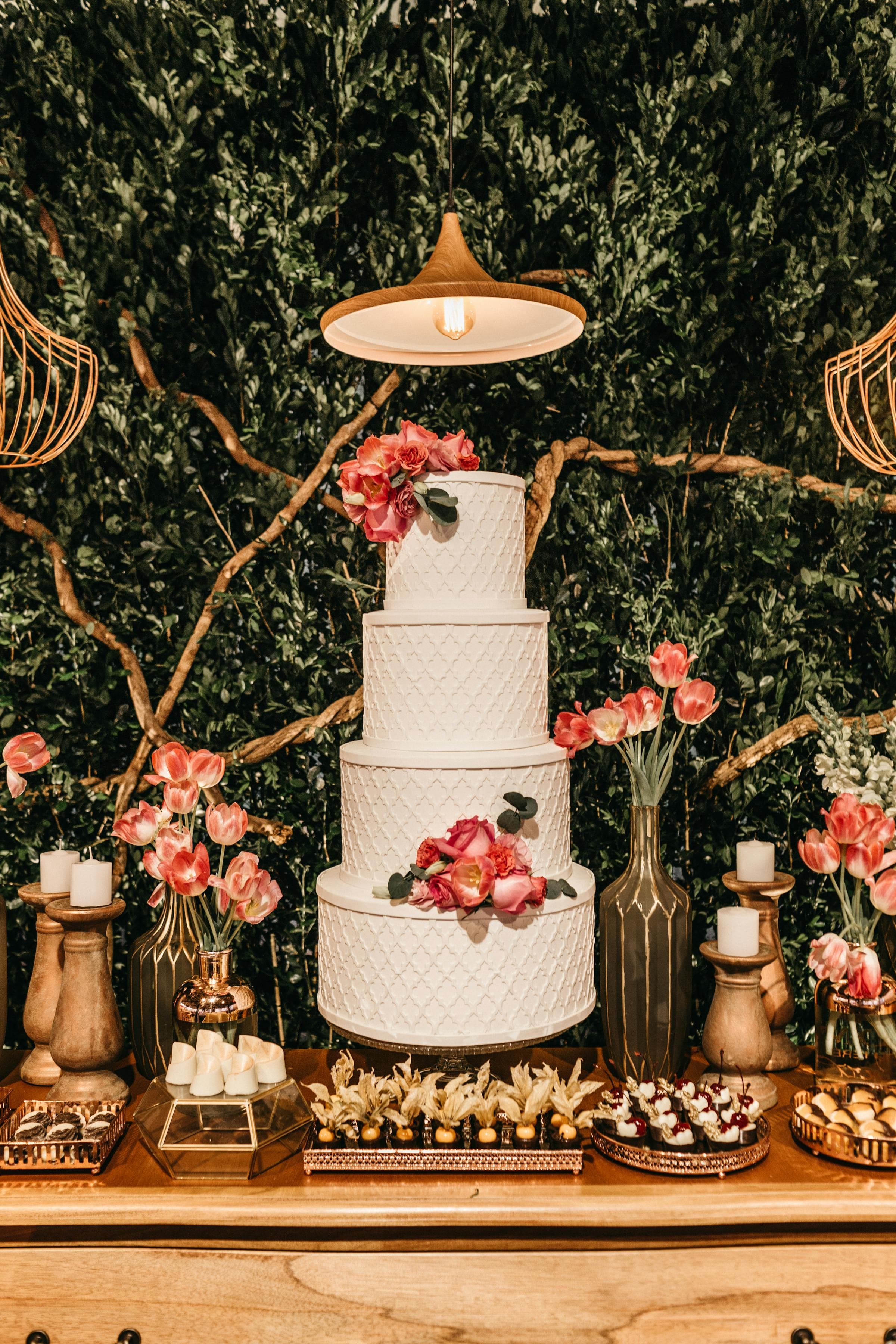 Wedding cake and floral tablescape